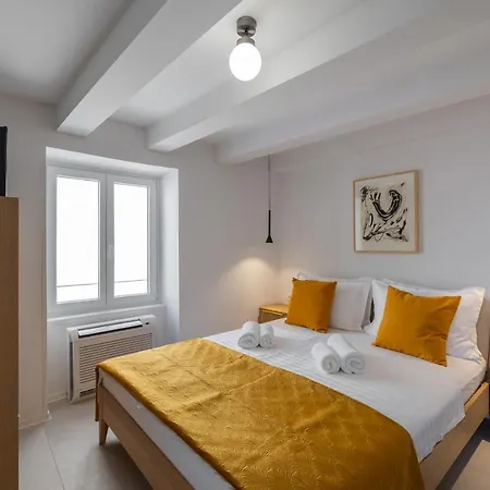 Miracolo Di Mare Golden House