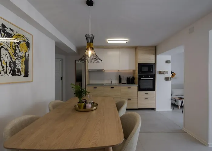 Miracolo Di Mare Golden House ゲストハウス 3*