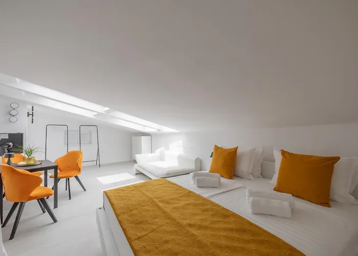 Miracolo Di Mare Golden House