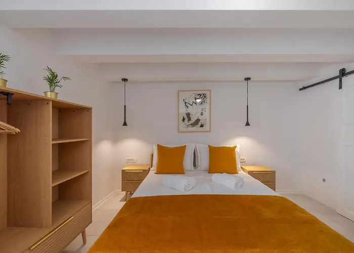 ゲストハウス Miracolo Di Mare Golden House 3*