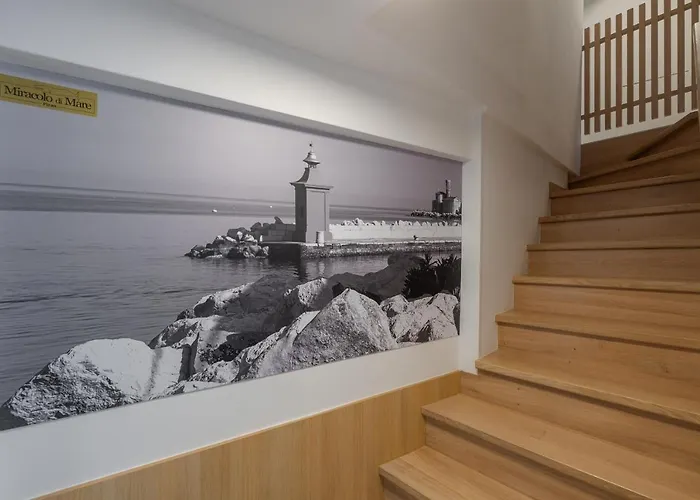 Πανσιόν Miracolo Di Mare Golden House 3*